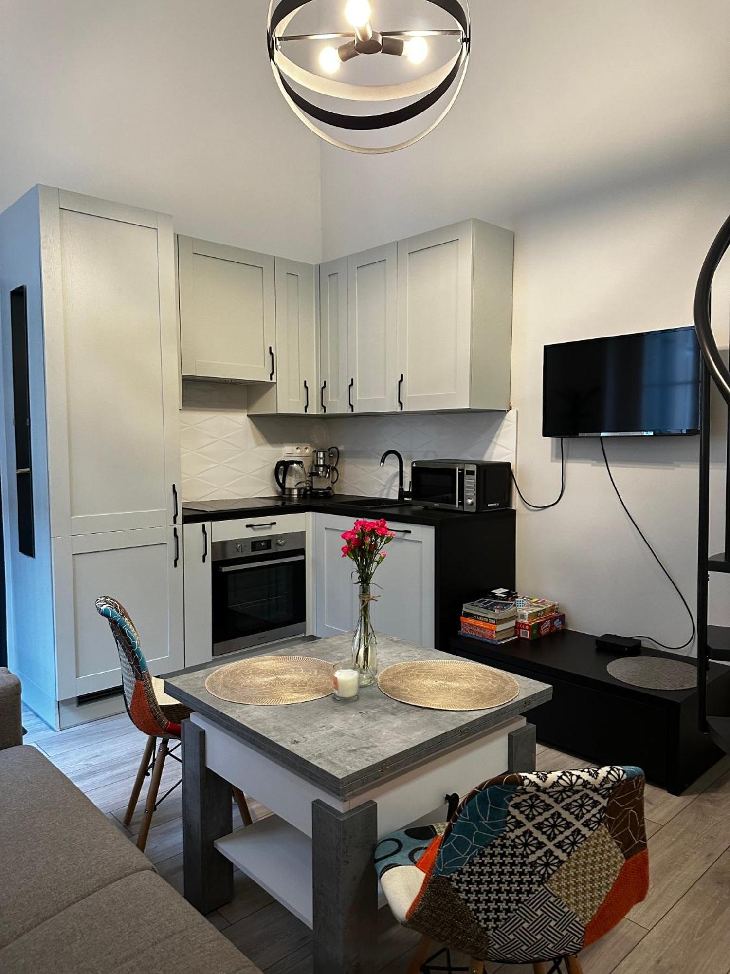 Miniapartament Jelonka يلينيا غورا المظهر الخارجي الصورة
